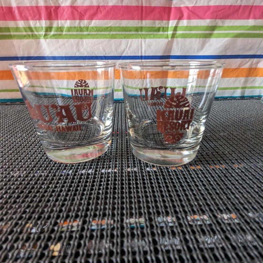 2 Vintage Kauai Resort Drink Glasses